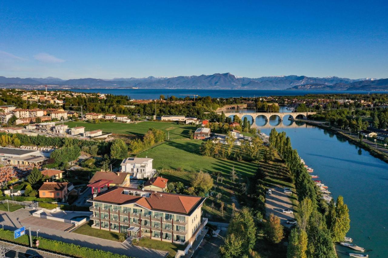 Hotel Rivus Пескьера-дель-Гарда Экстерьер фото