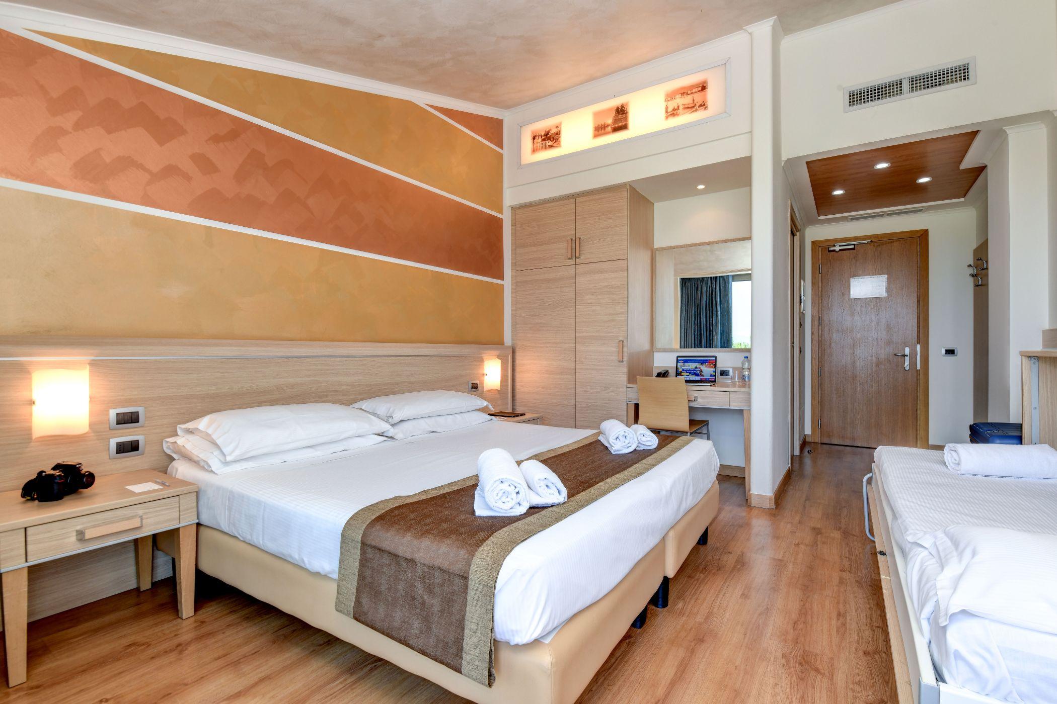 Hotel Rivus Пескьера-дель-Гарда Экстерьер фото