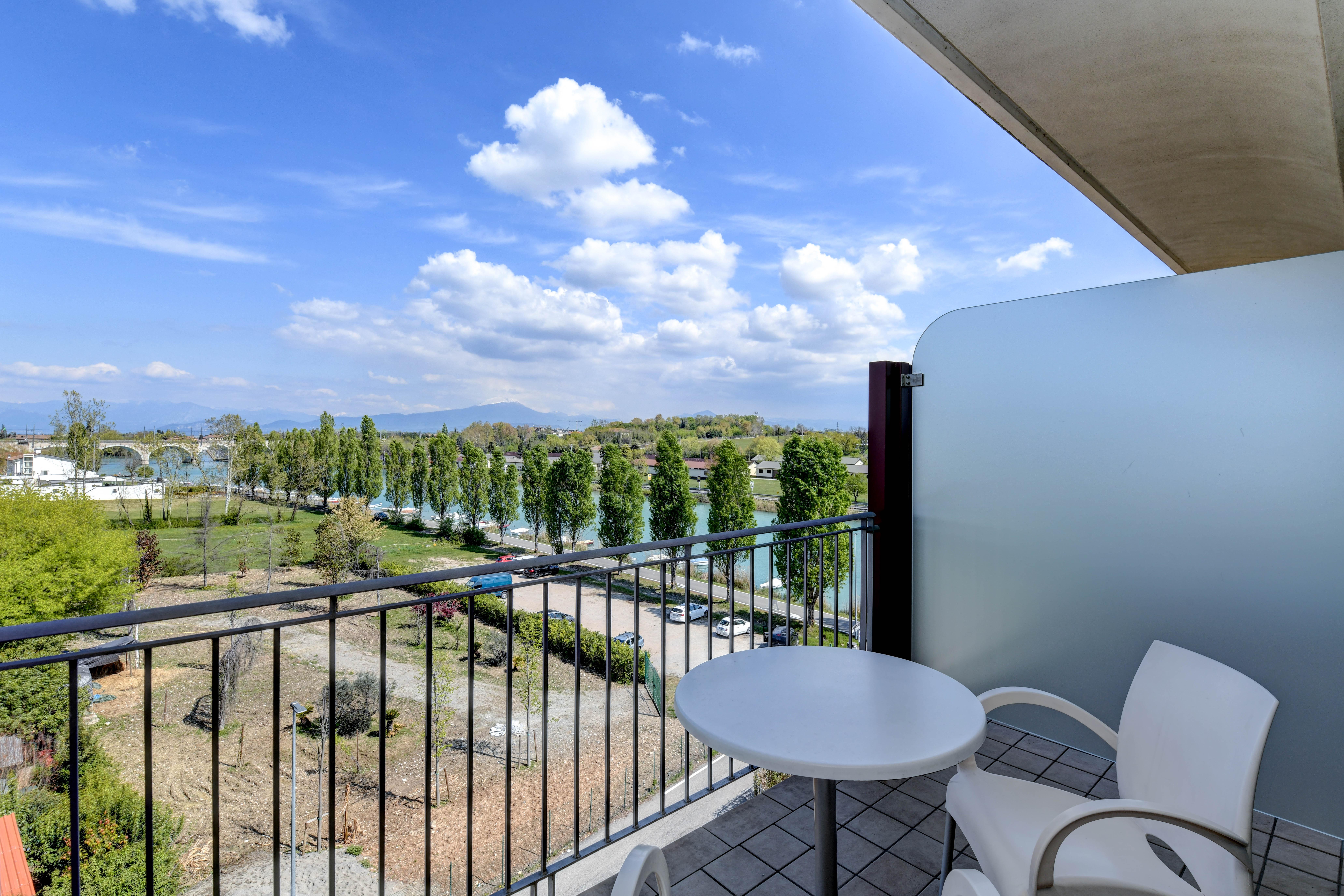 Hotel Rivus Пескьера-дель-Гарда Экстерьер фото
