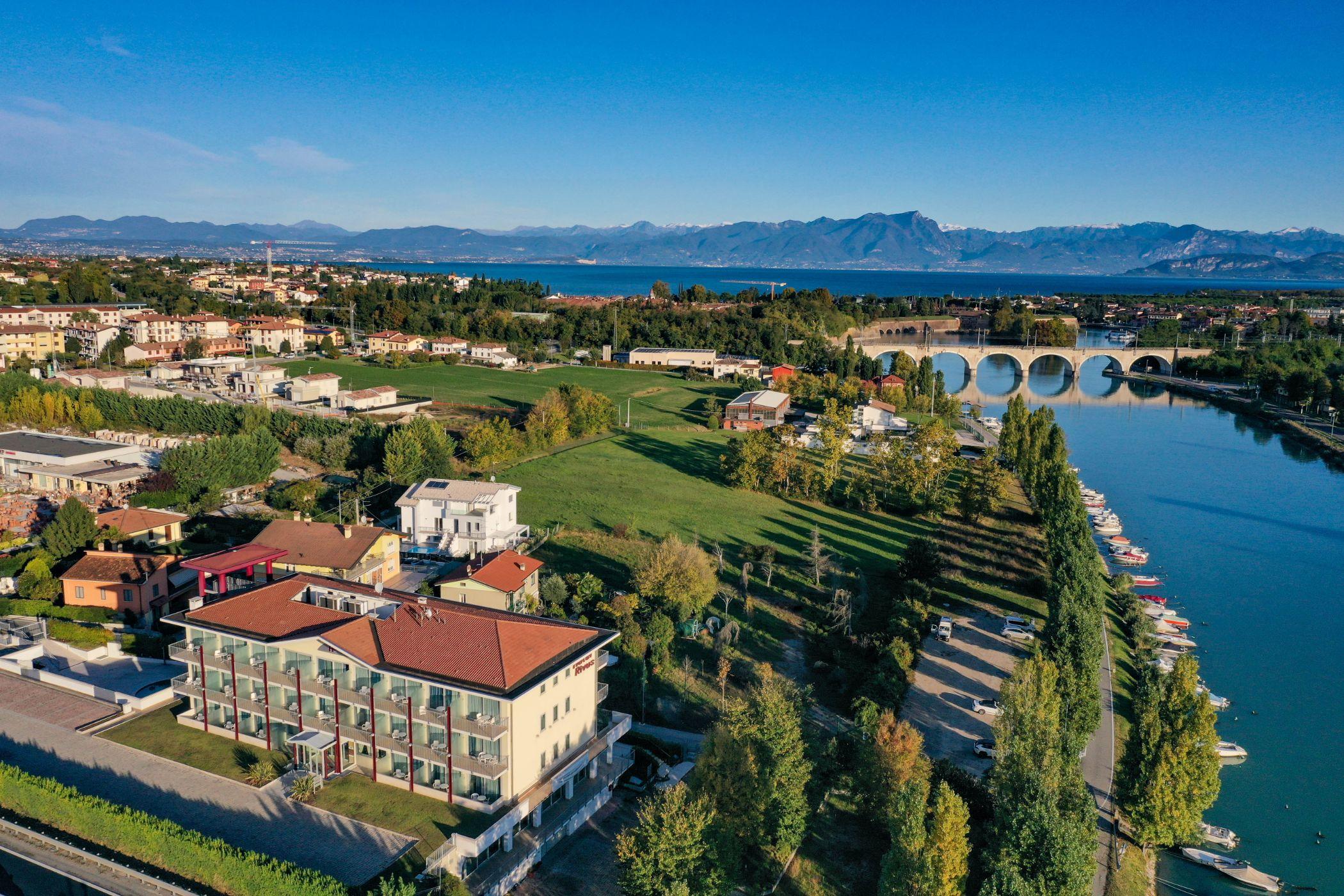 Hotel Rivus Пескьера-дель-Гарда Экстерьер фото