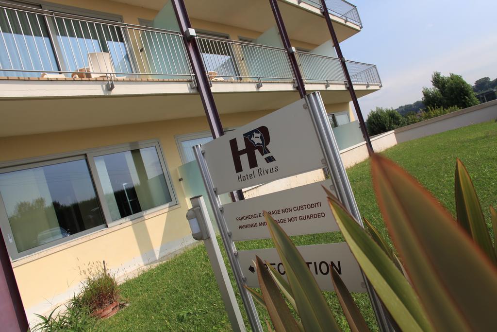 Hotel Rivus Пескьера-дель-Гарда Экстерьер фото